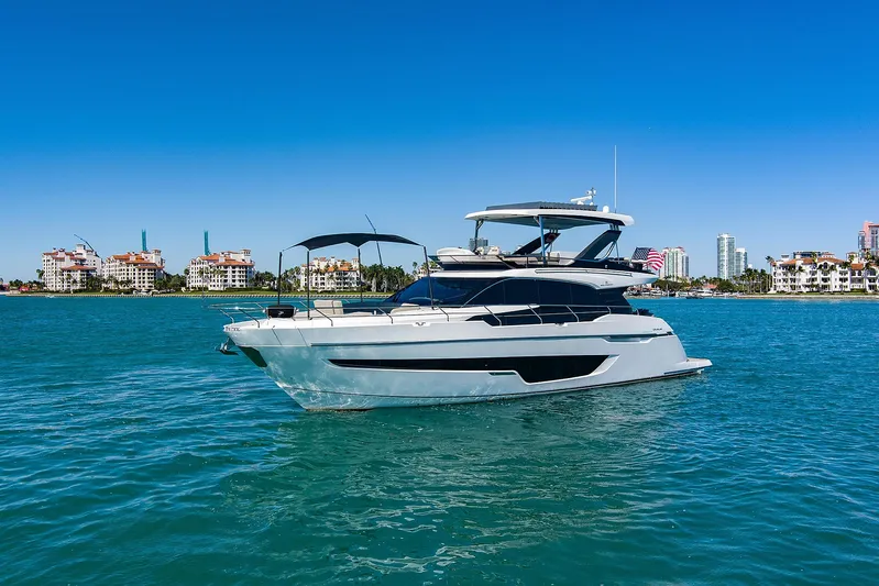 Raw Wave Yacht Photos Pics 