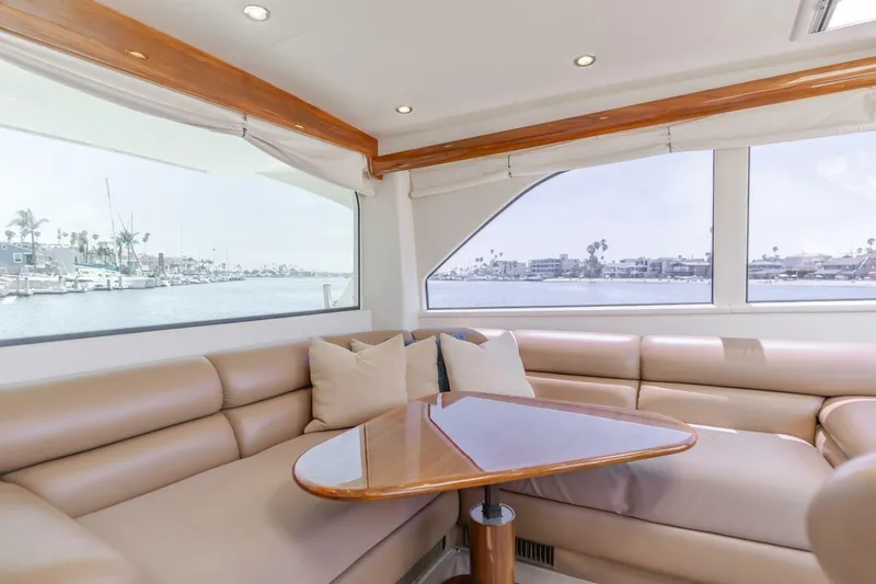 Endurance Yacht Photos Pics 2008 Viking 52 Sport Coupe Endurance- Salon/Dinette