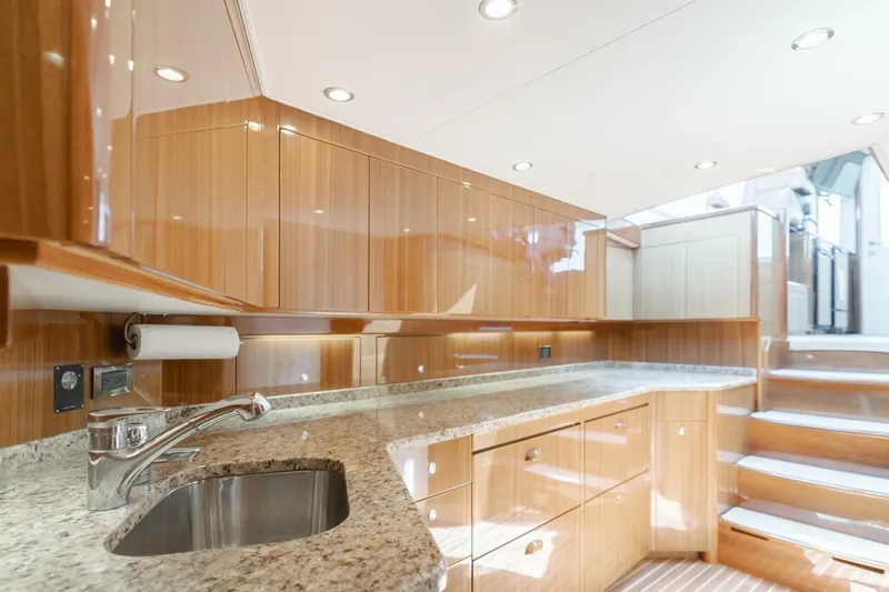 Endurance Yacht Photos Pics 2008 Viking 52 Sport Coupe - Endurance - Gally