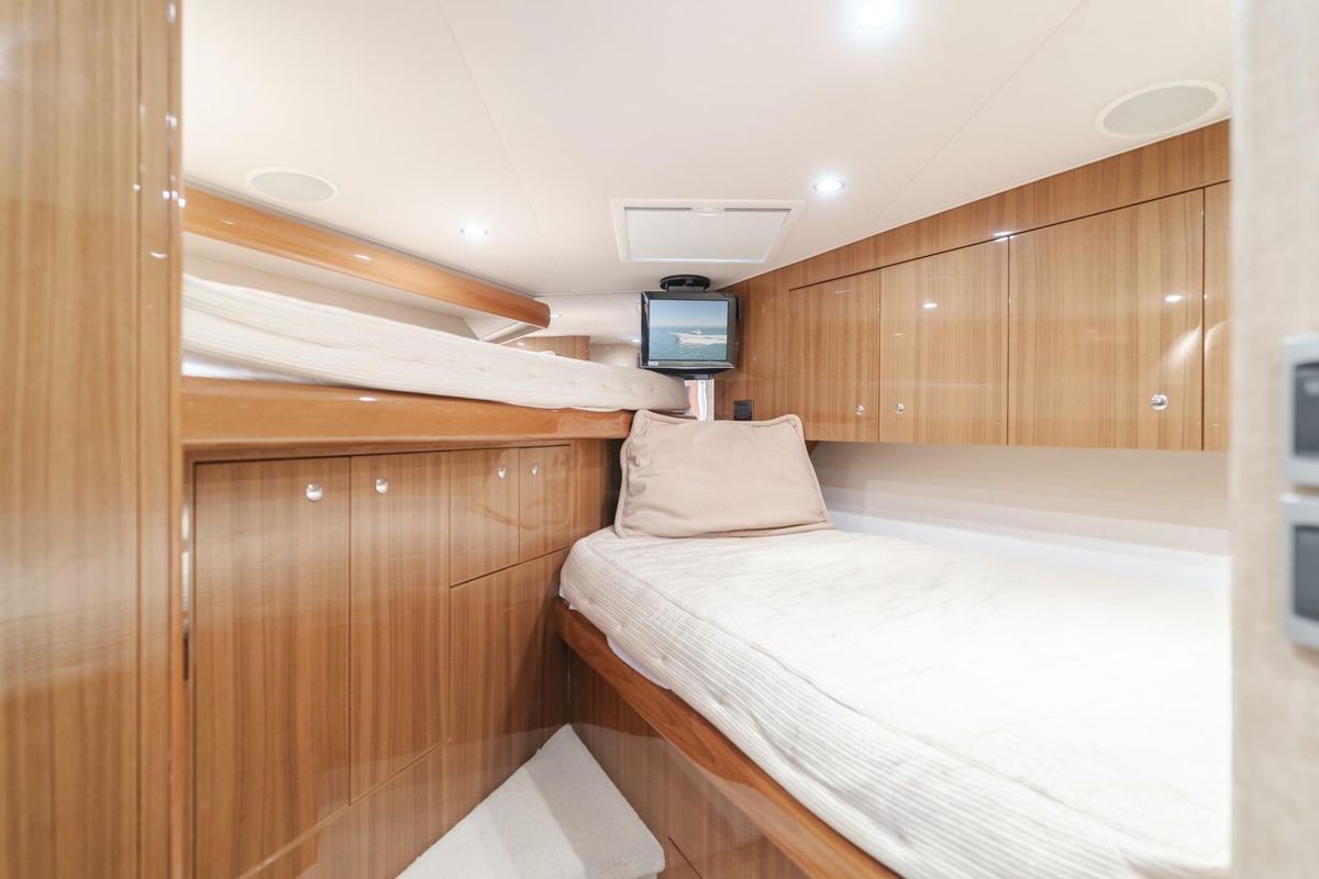 2008 Viking 52 