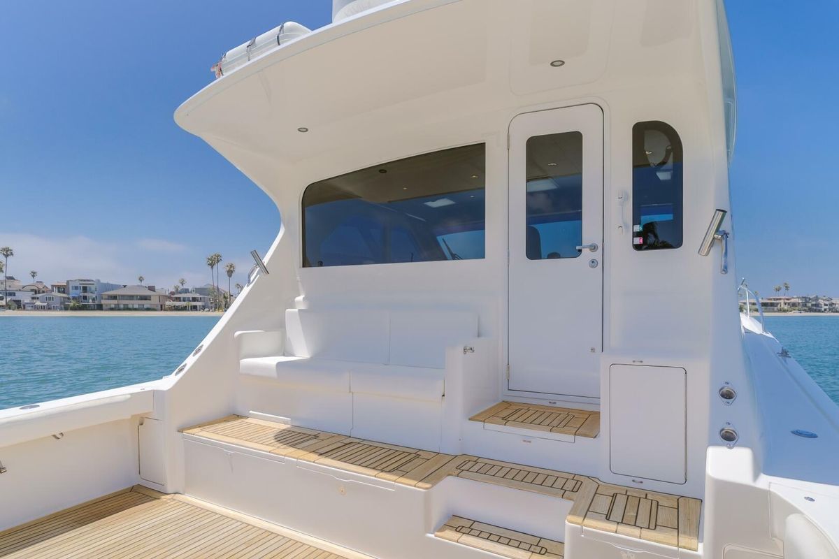 2008 Viking 52 