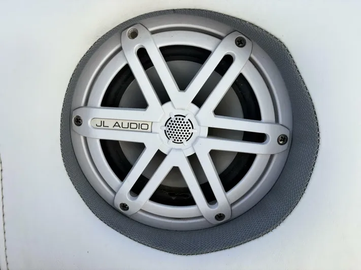  Yacht Photos Pics JL Audio speaker on 2019 Tidewater 2700 Carolina Bay boat.