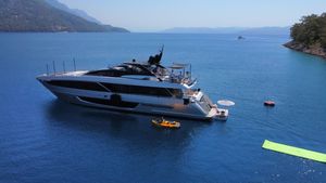Riva 100' Corsaro