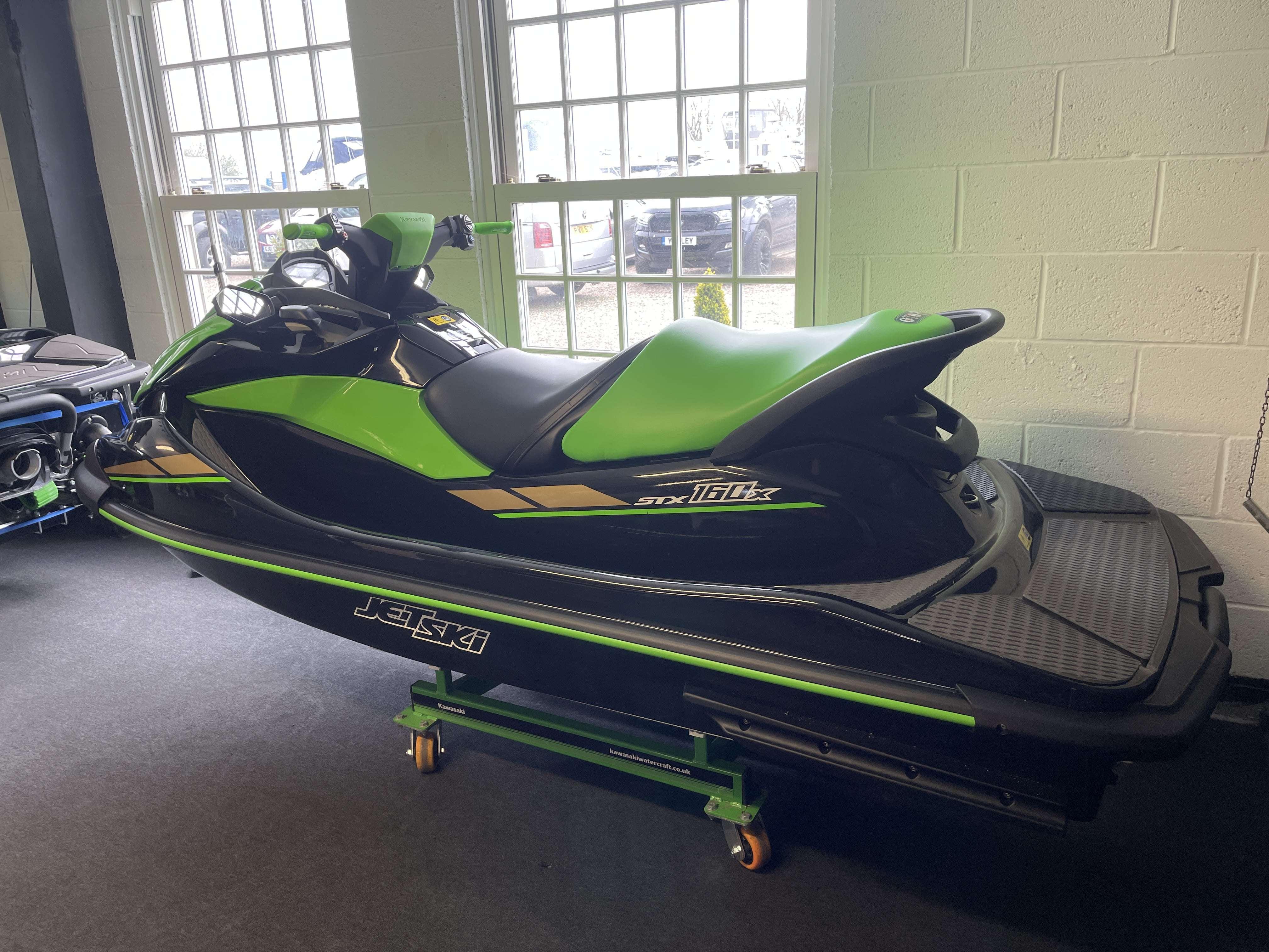 Occasion 2022 Kawasaki STX 160X - Essex | YachtFocus