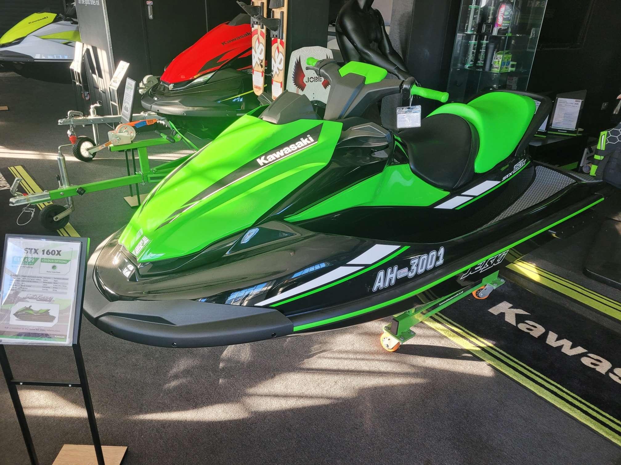 Kawasaki STX 160X 3m 2023, Beiboote - Essex | Boot24