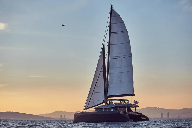  Yacht Photos Pics Manufacturer Provided Image