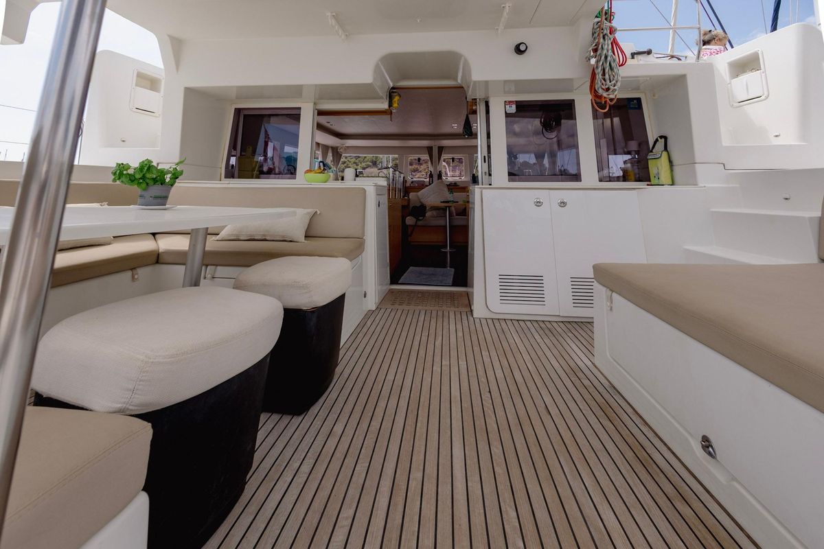 2011 Lagoon 45 