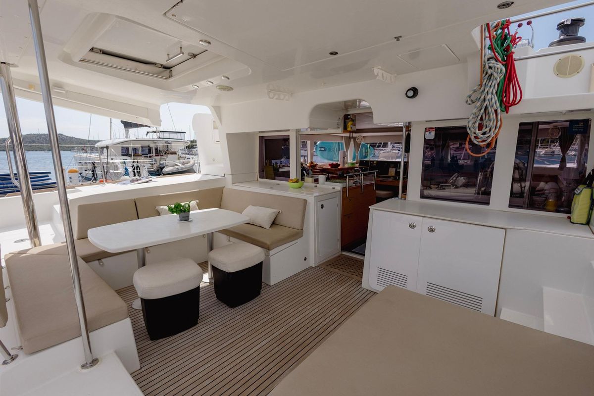 2011 Lagoon 45 