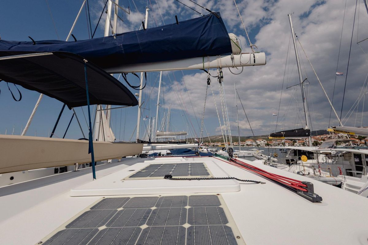 2011 Lagoon 45 