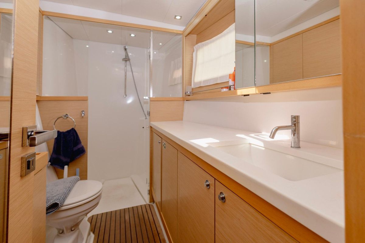 2011 Lagoon 45 