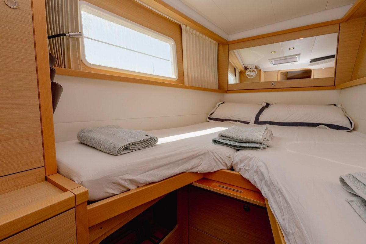2011 Lagoon 45 