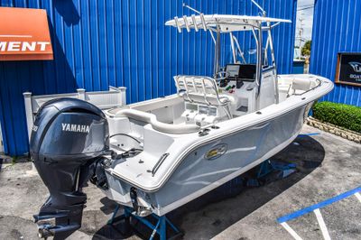 Sea Hunt Ultra 229
