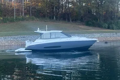 Regal 36 Grande Coupe