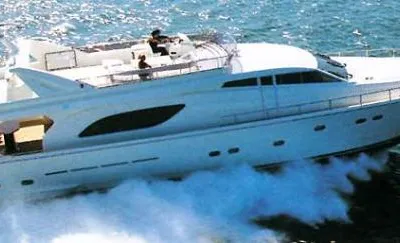 2000 Ferretti Yachts 80