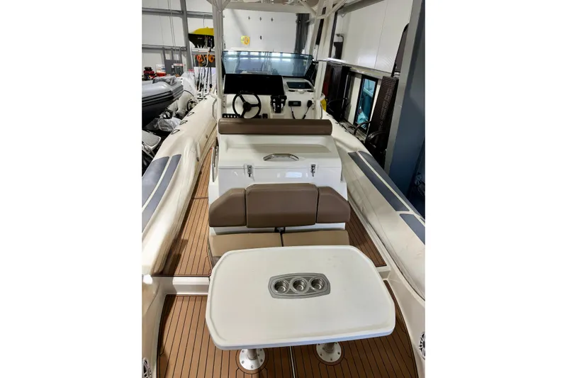  Yacht Photos Pics Cockpit Table