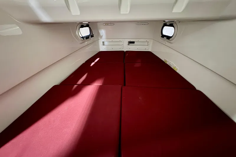  Yacht Photos Pics Berth