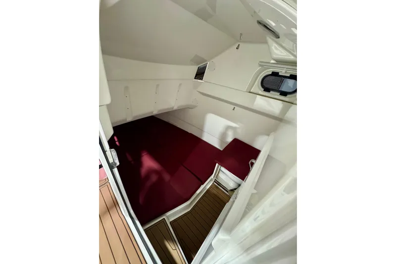  Yacht Photos Pics Cabin