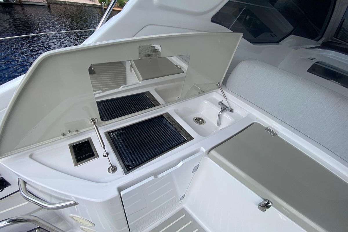 2021 Azimut 45 