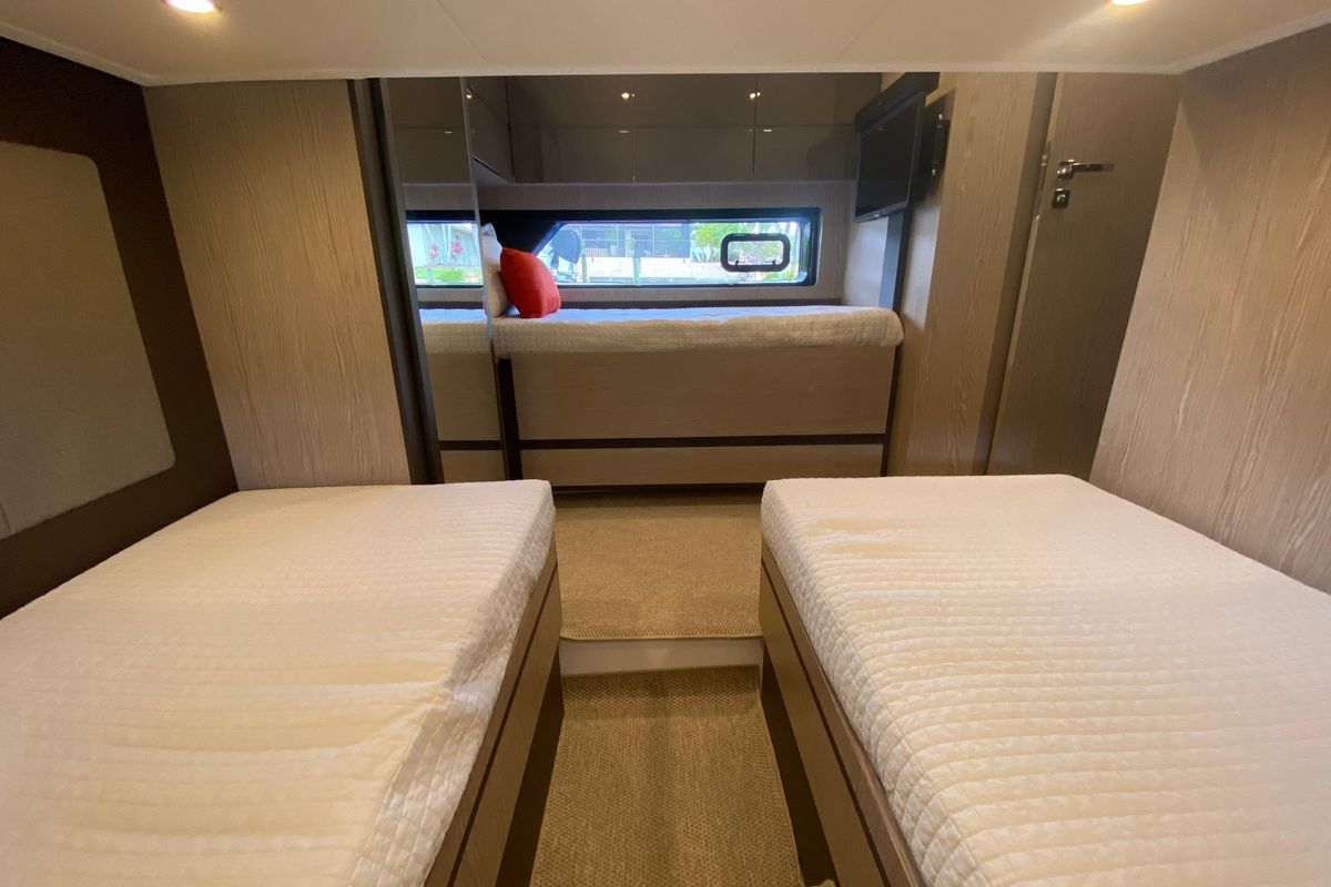 2021 Azimut 45 