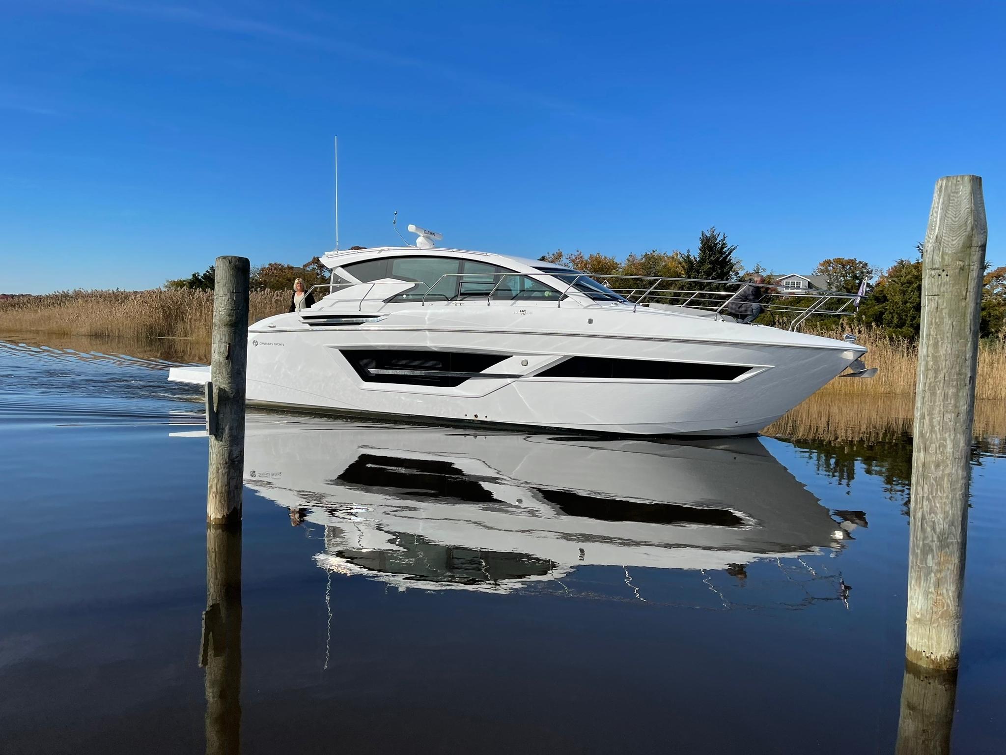 cruisers yachts 46 cantius for sale