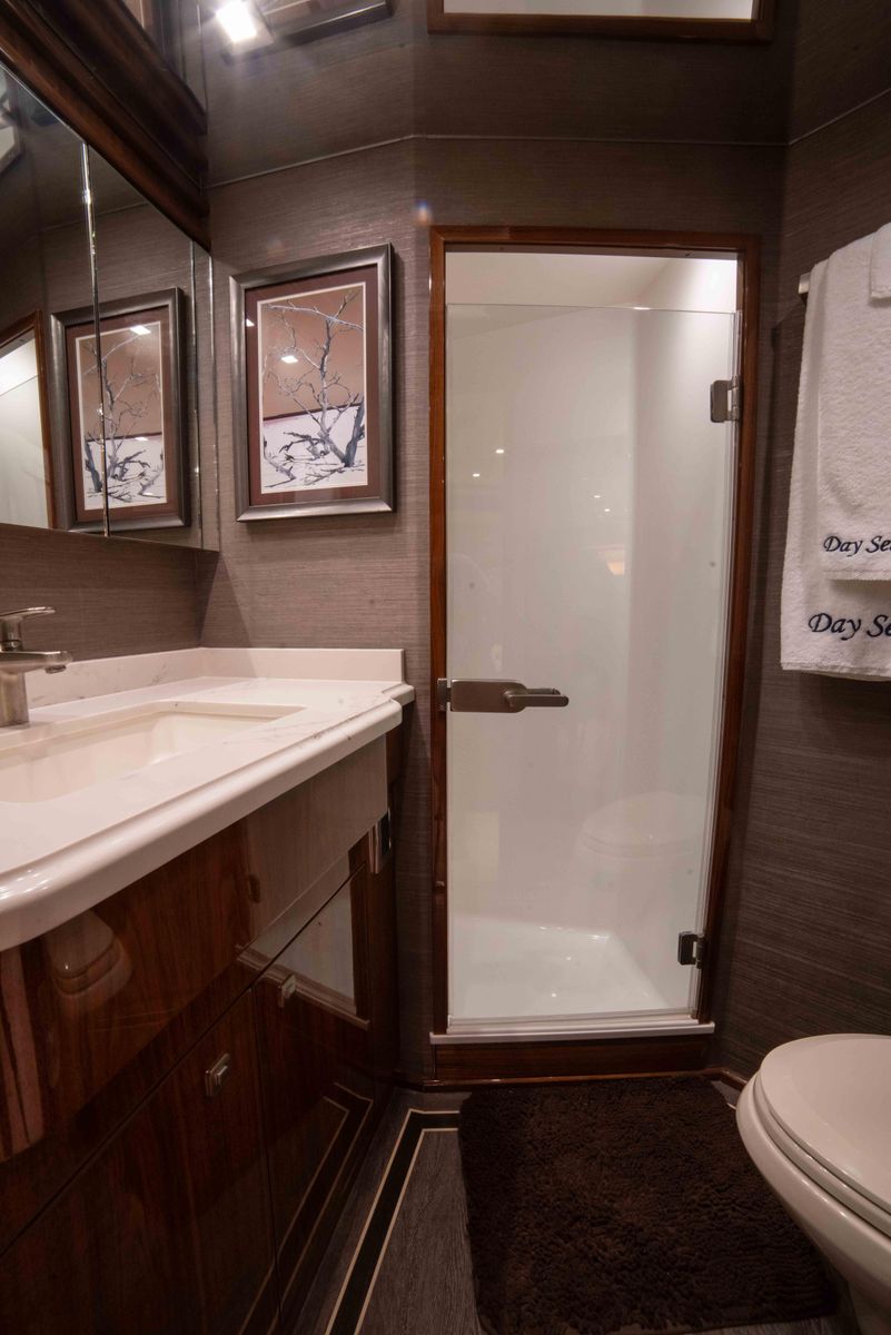 2019 Viking 72 
