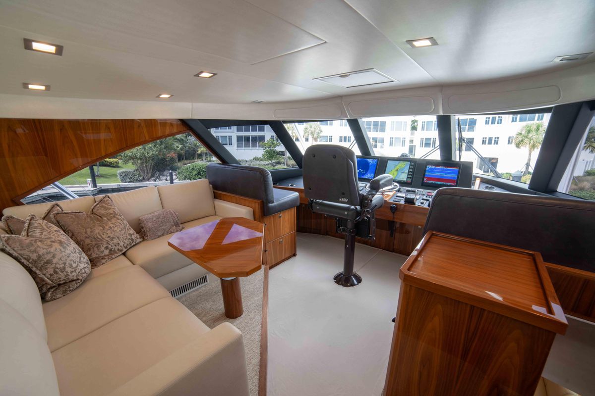 2019 Viking 72 
