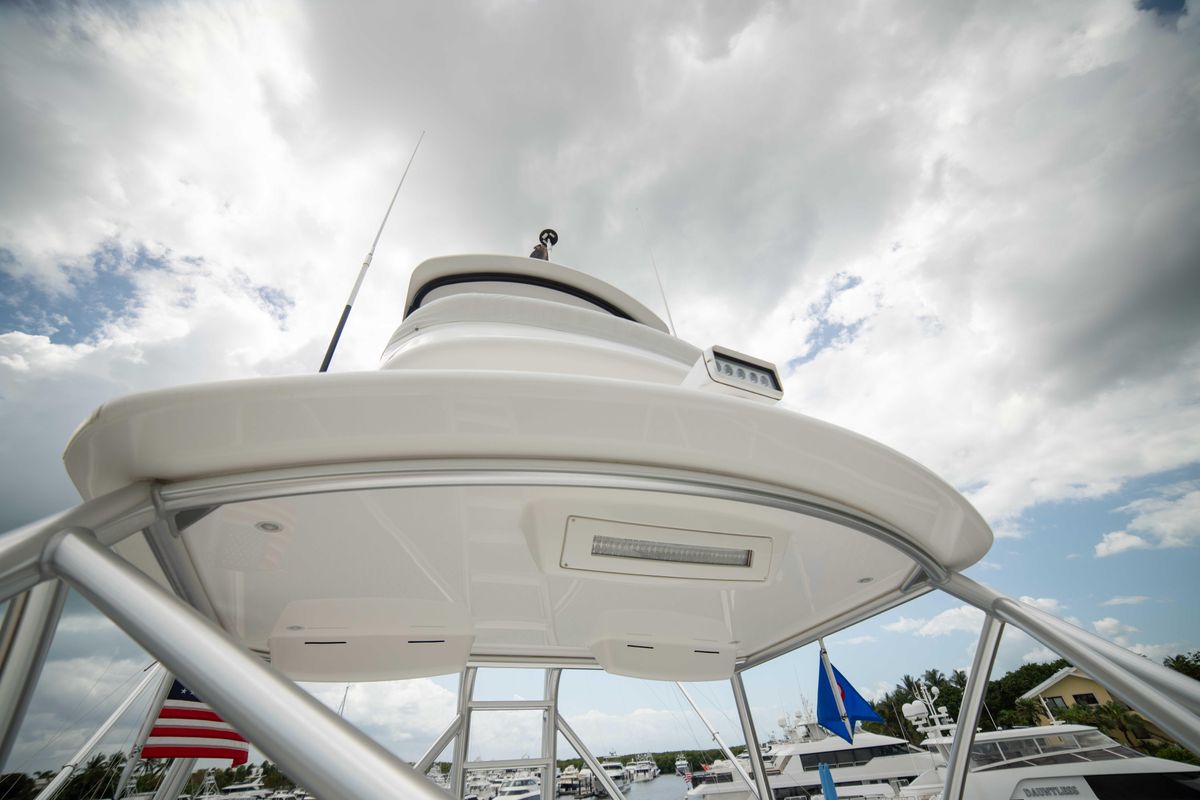 2019 Viking 72 