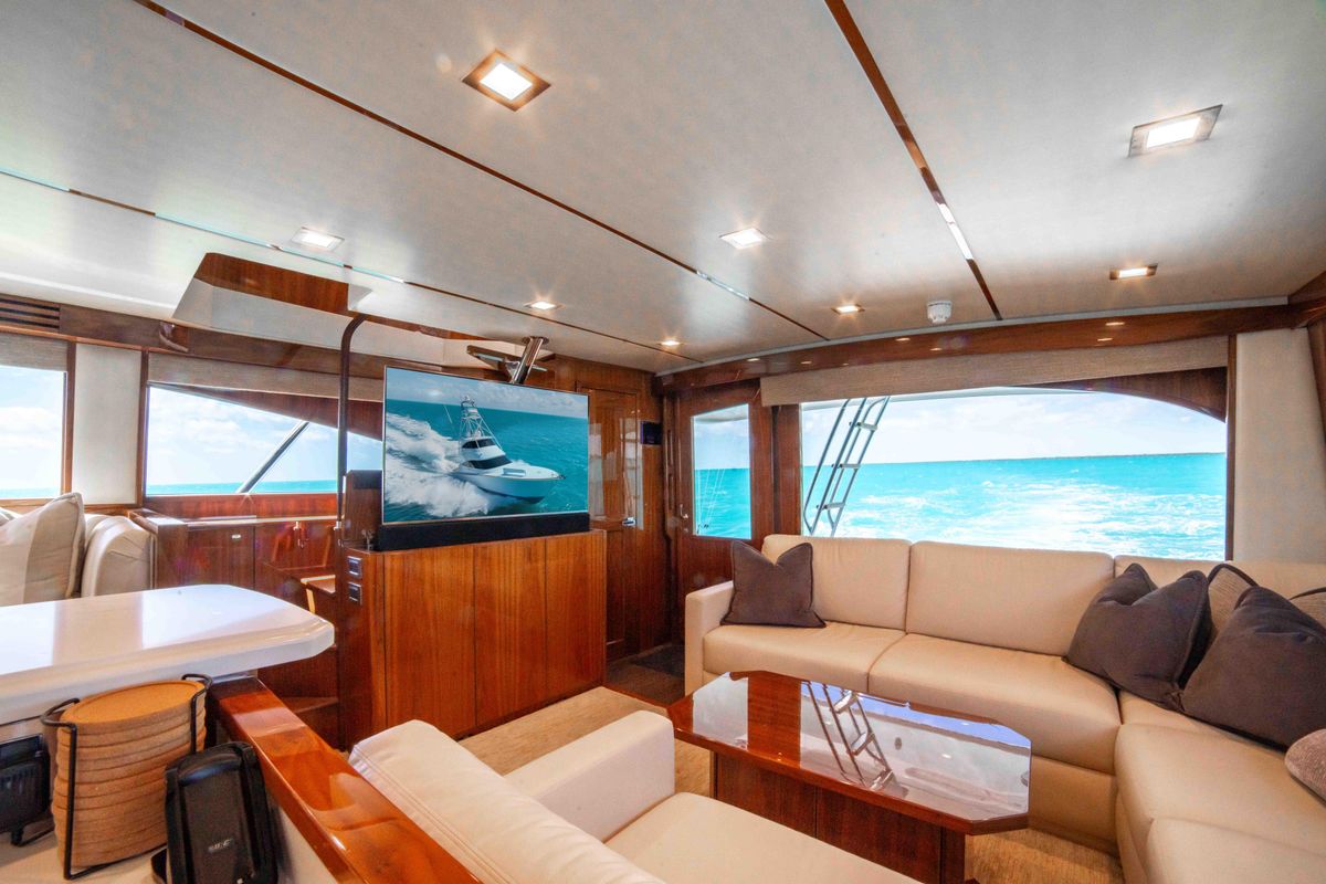 2019 Viking 72 