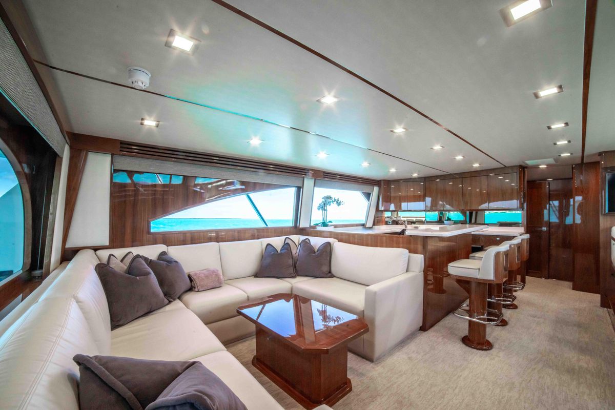 2019 Viking 72 