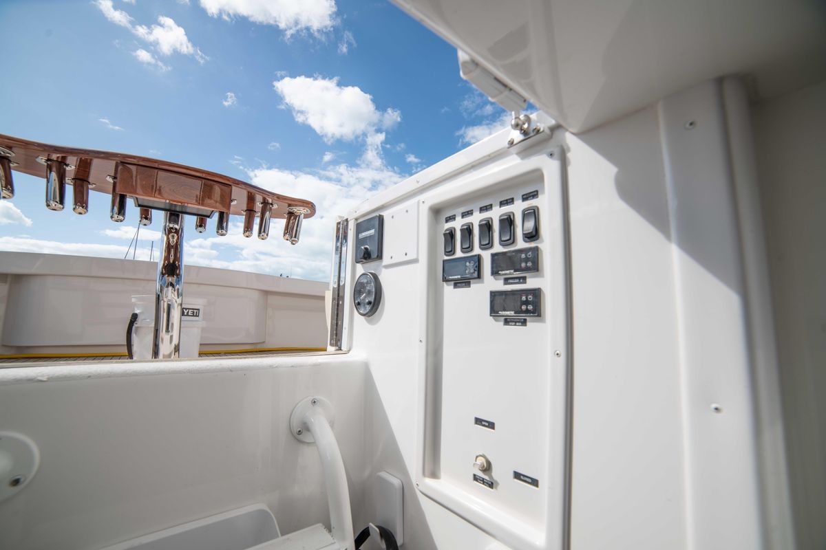 2019 Viking 72 