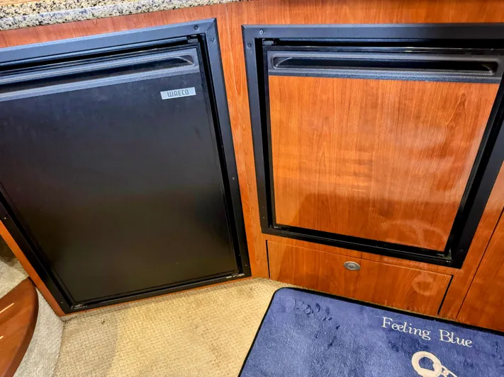 Feeling Blue Yacht Photos Pics 