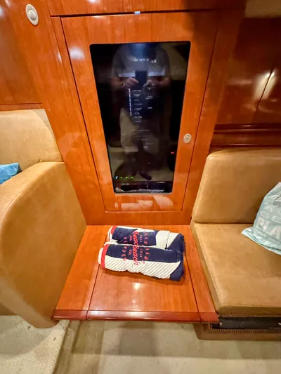 Feeling Blue Yacht Photos Pics 