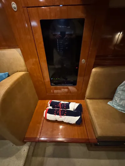 Feeling Blue Yacht Photos Pics 