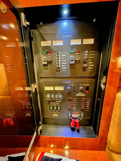 Feeling Blue Yacht Photos Pics 