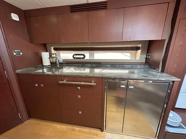 Kandoo Yacht Photos Pics 