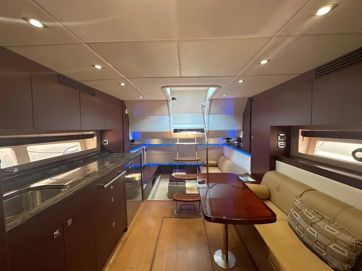 Kandoo Yacht Photos Pics 