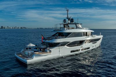 Yacht