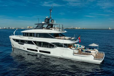 Yacht