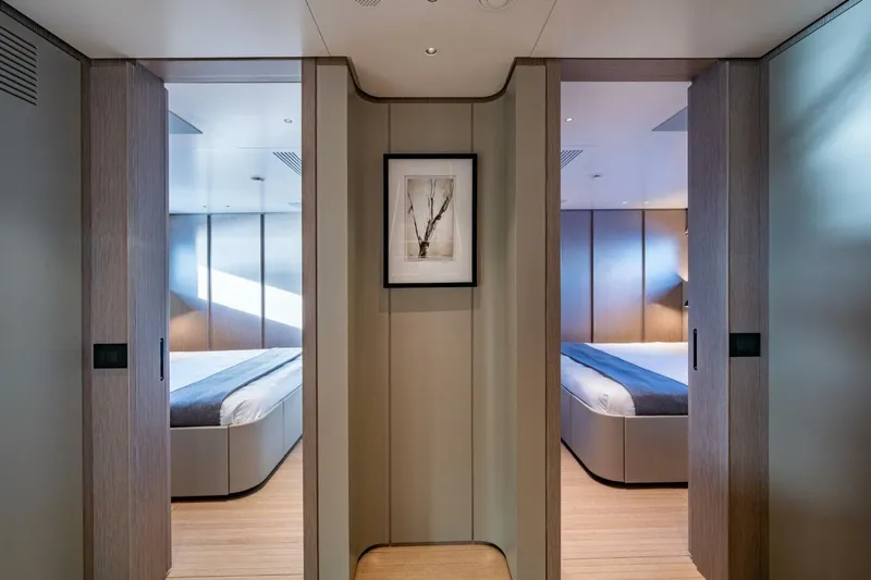 King's Lair Yacht Photos Pics 