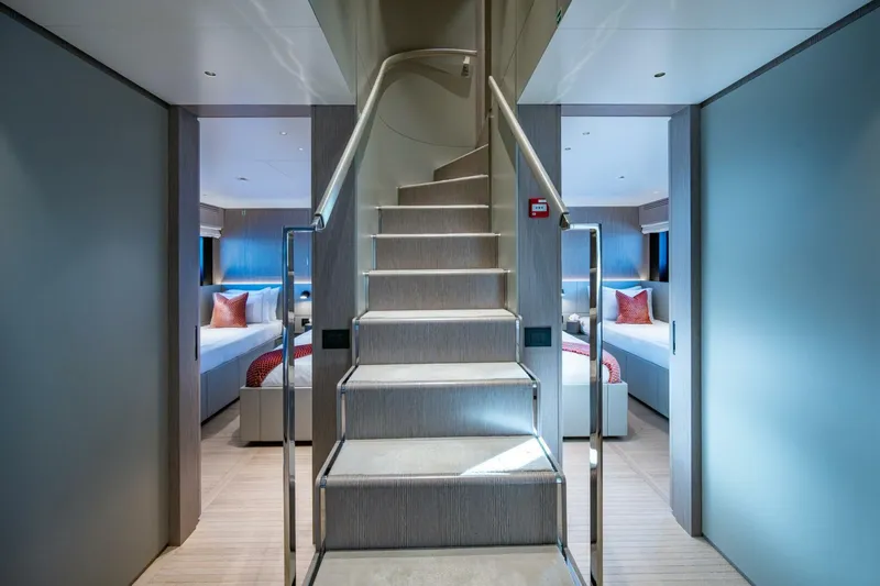 King's Lair Yacht Photos Pics 