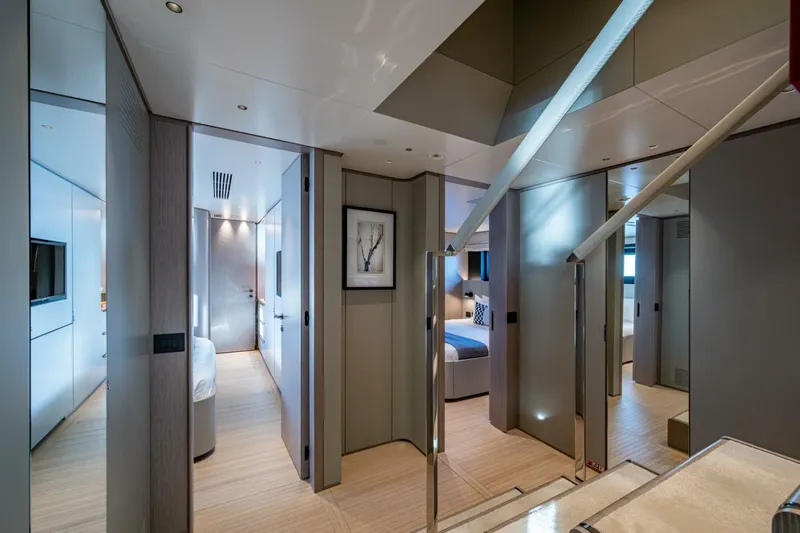 King's Lair Yacht Photos Pics 