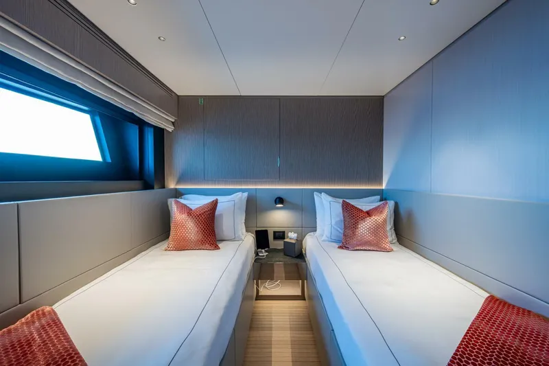 King's Lair Yacht Photos Pics 