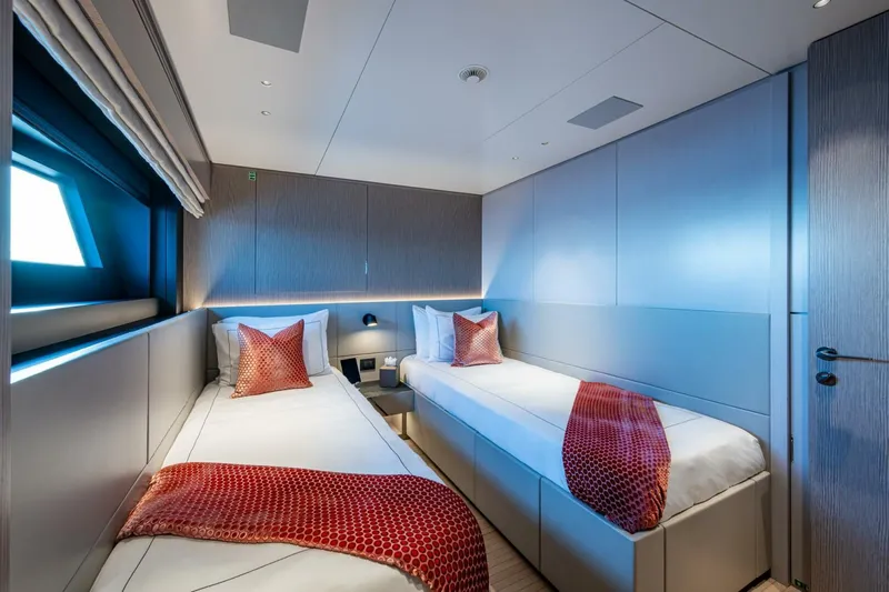 King's Lair Yacht Photos Pics 