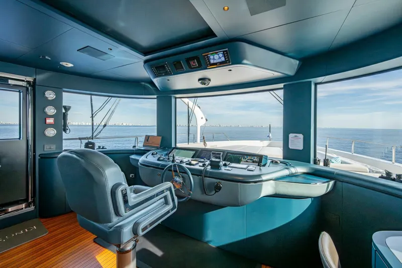 King's Lair Yacht Photos Pics 