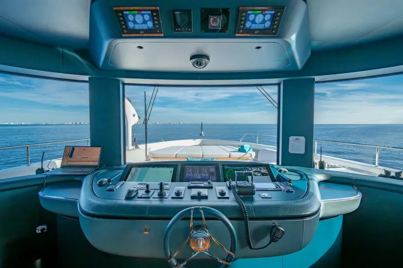 King's Lair Yacht Photos Pics 