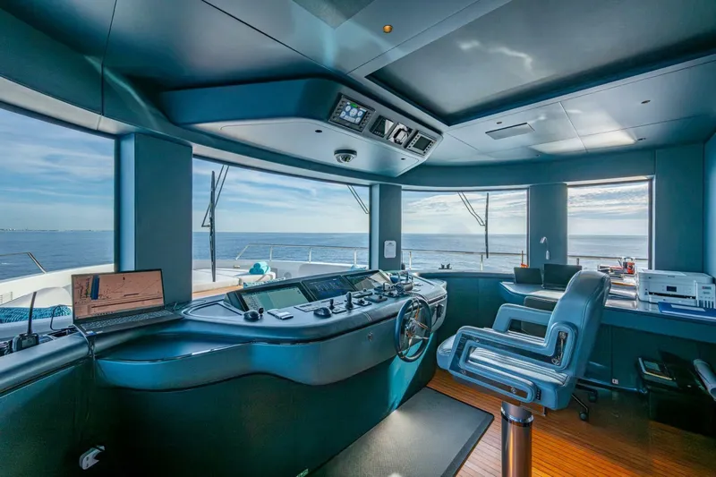 King's Lair Yacht Photos Pics 