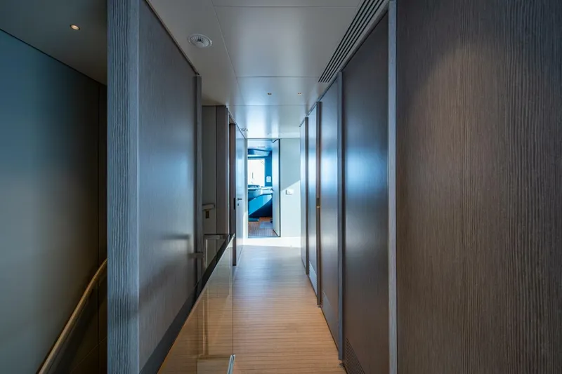 King's Lair Yacht Photos Pics 