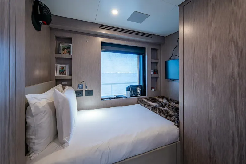 King's Lair Yacht Photos Pics 