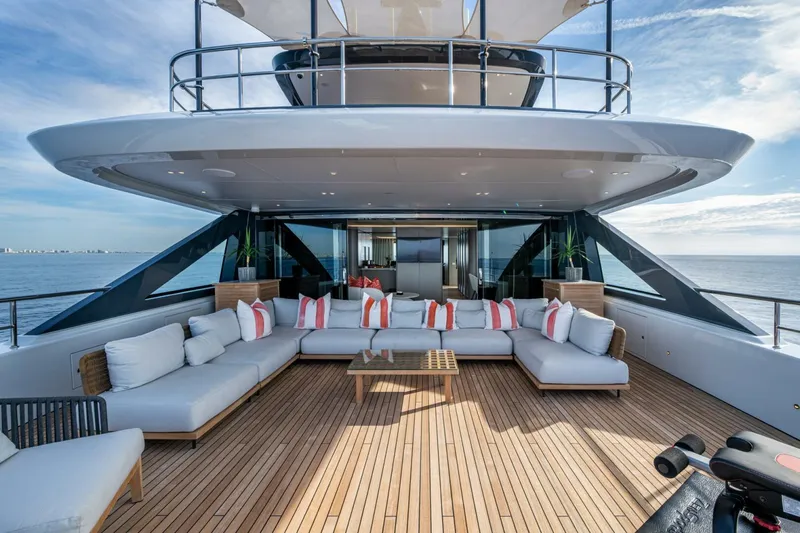 King's Lair Yacht Photos Pics 