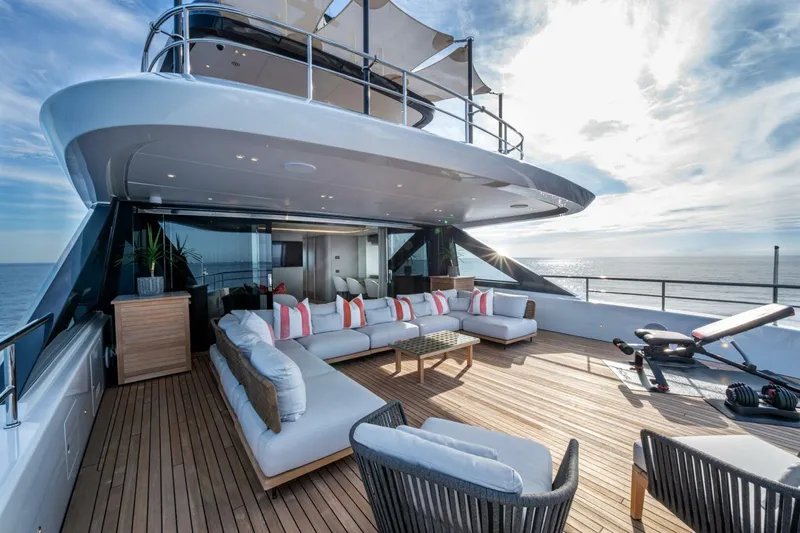 King's Lair Yacht Photos Pics 